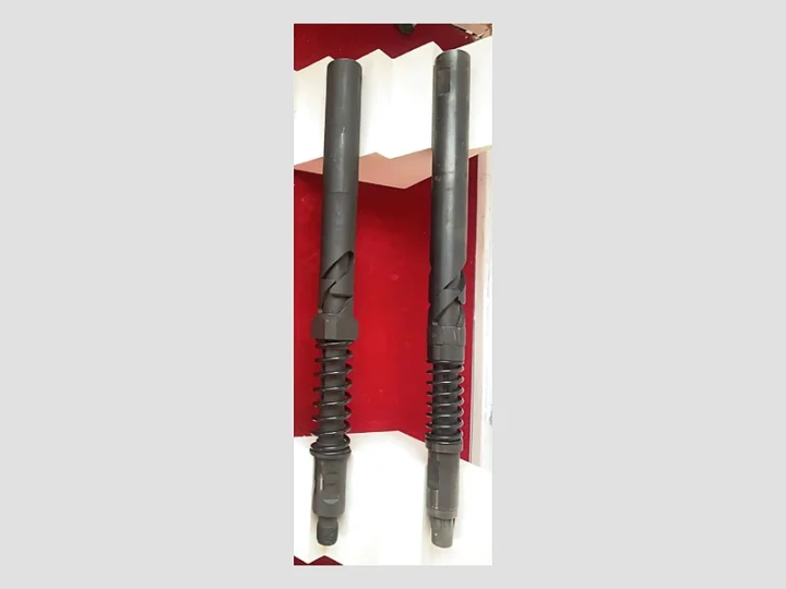 Self-Rotating Track-Type Rod Releaser
